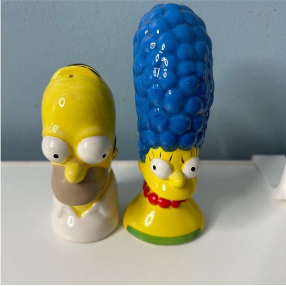 Fox Marge and Homer Simpson Salt & Pepper Shakers Host Pick - Picture 3 of 16